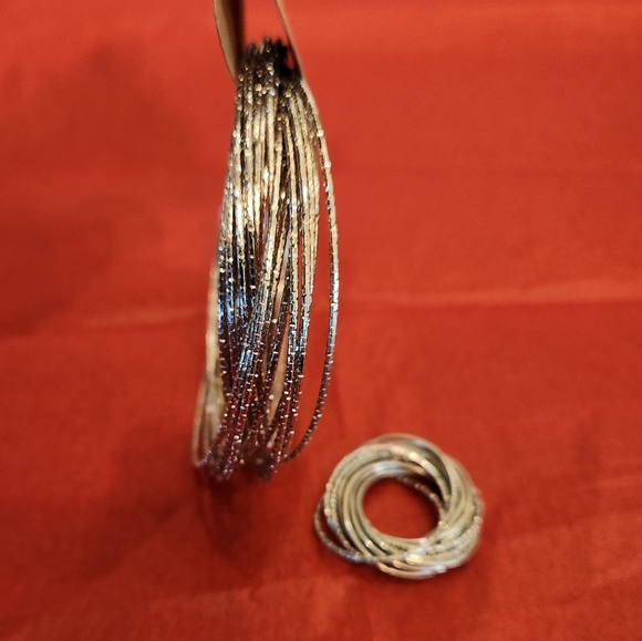 Silver Tone Bracelet & Ring Set - Picture 2 of 3